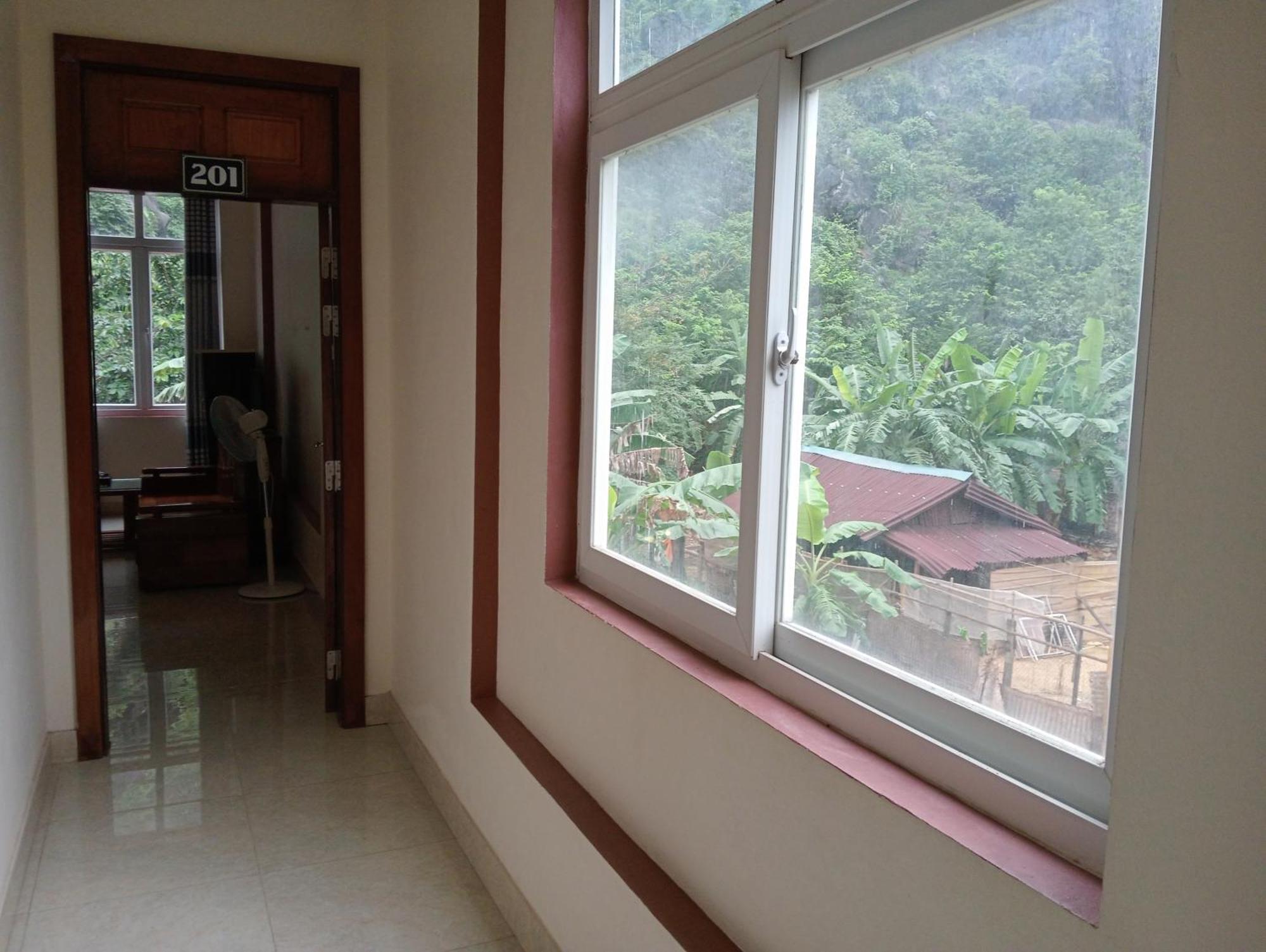 Song Toan Hotel Phong Nha Exterior photo