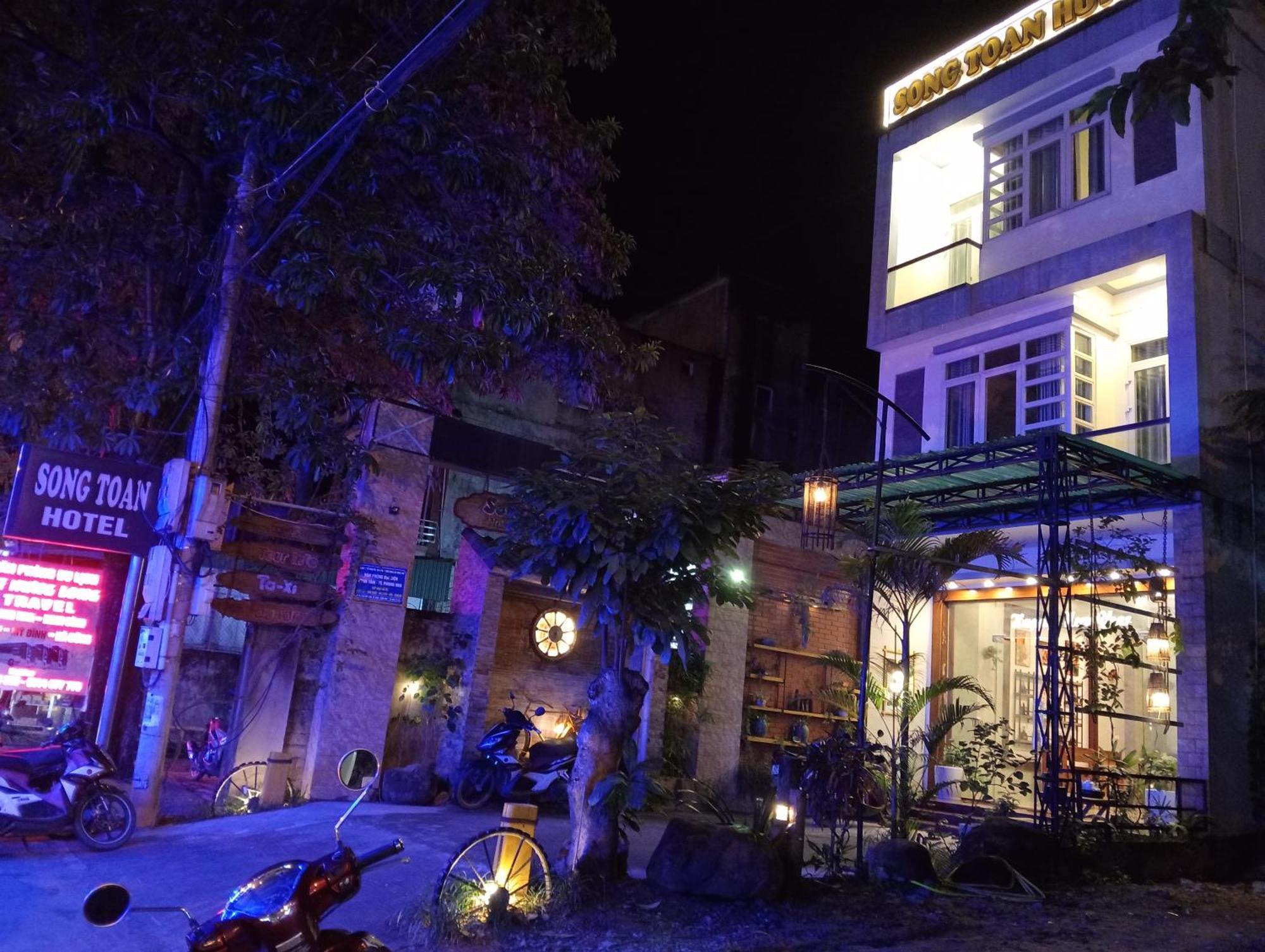 Song Toan Hotel Phong Nha Exterior photo