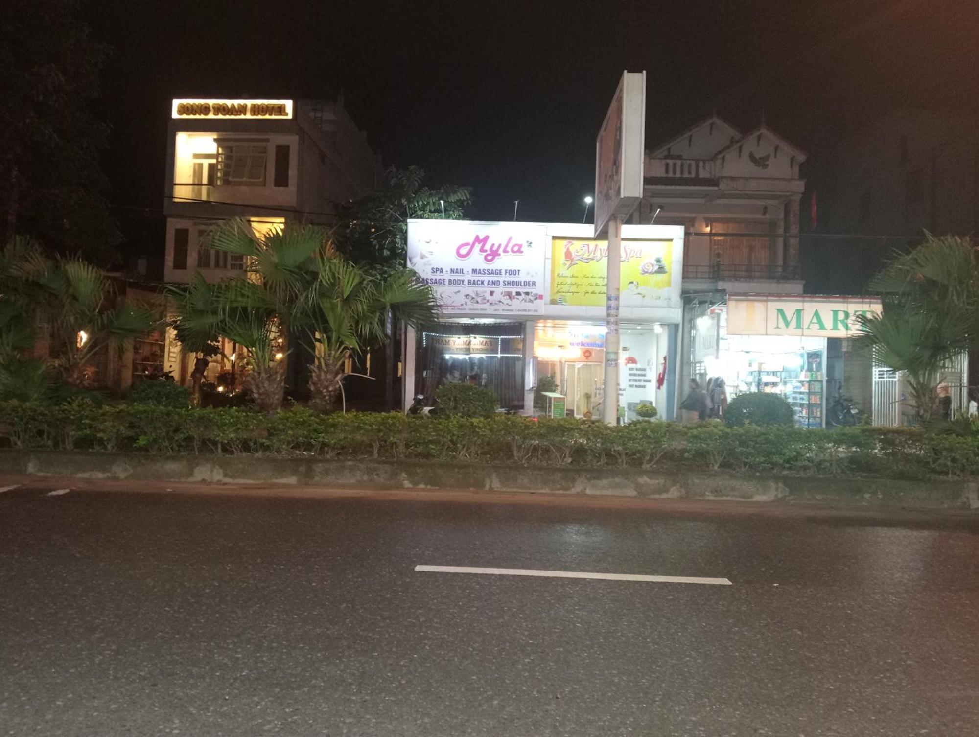 Song Toan Hotel Phong Nha Exterior photo